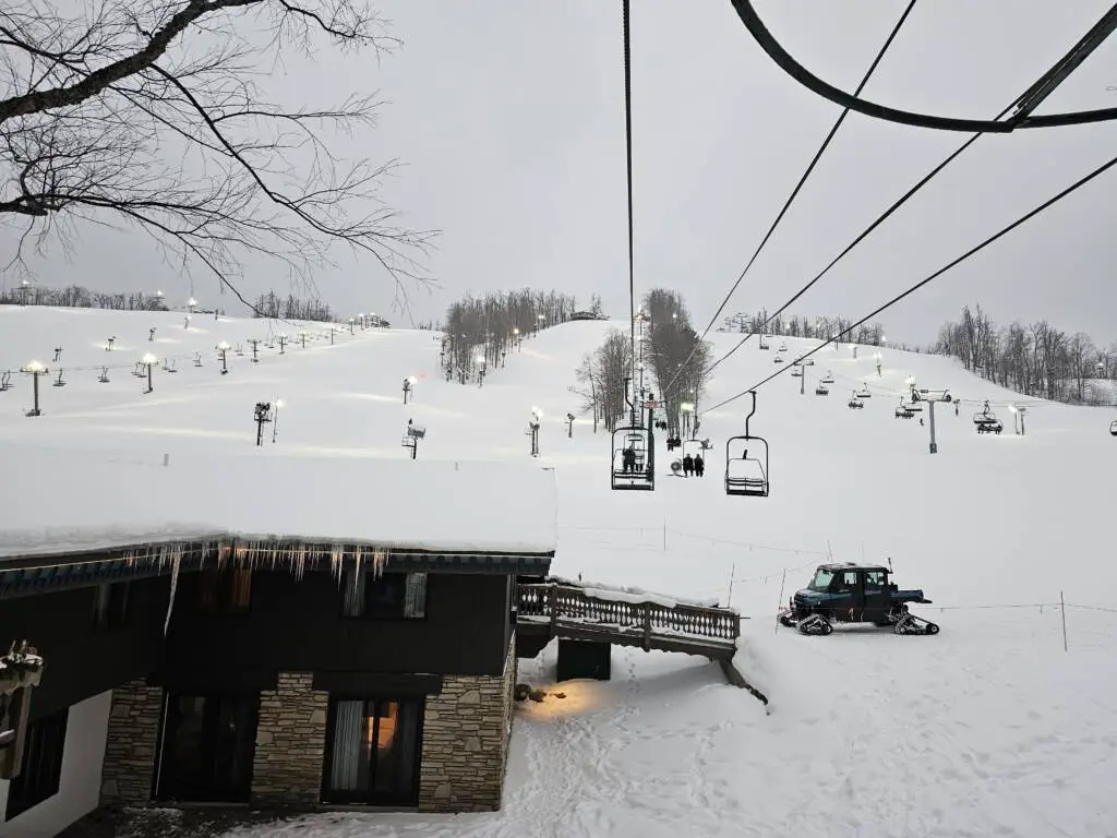 Iglu Boyne Mountain the Hemlock Scenic Chairlift